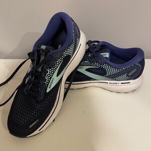 Brooks Women's Ghost  - Navy and Teal